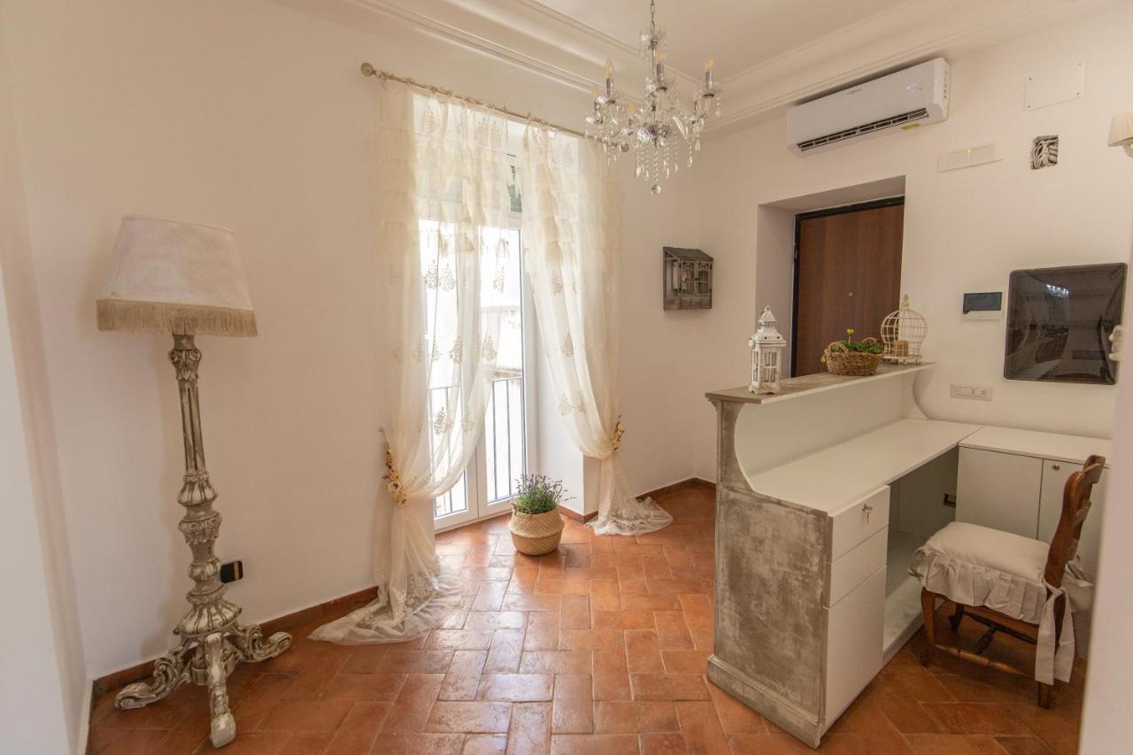 B&B Dimora Mazzarino Наполи Екстериор снимка