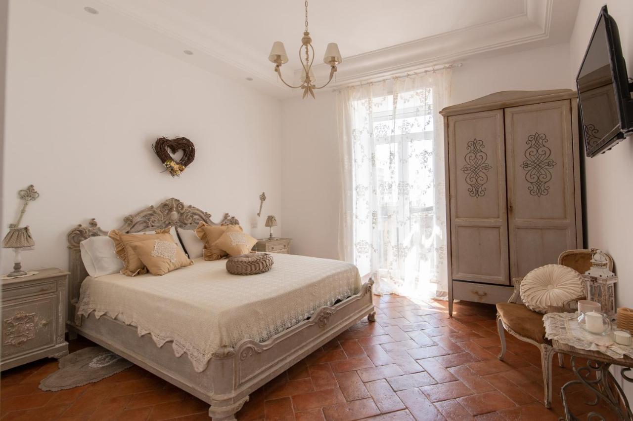B&B Dimora Mazzarino Наполи Екстериор снимка